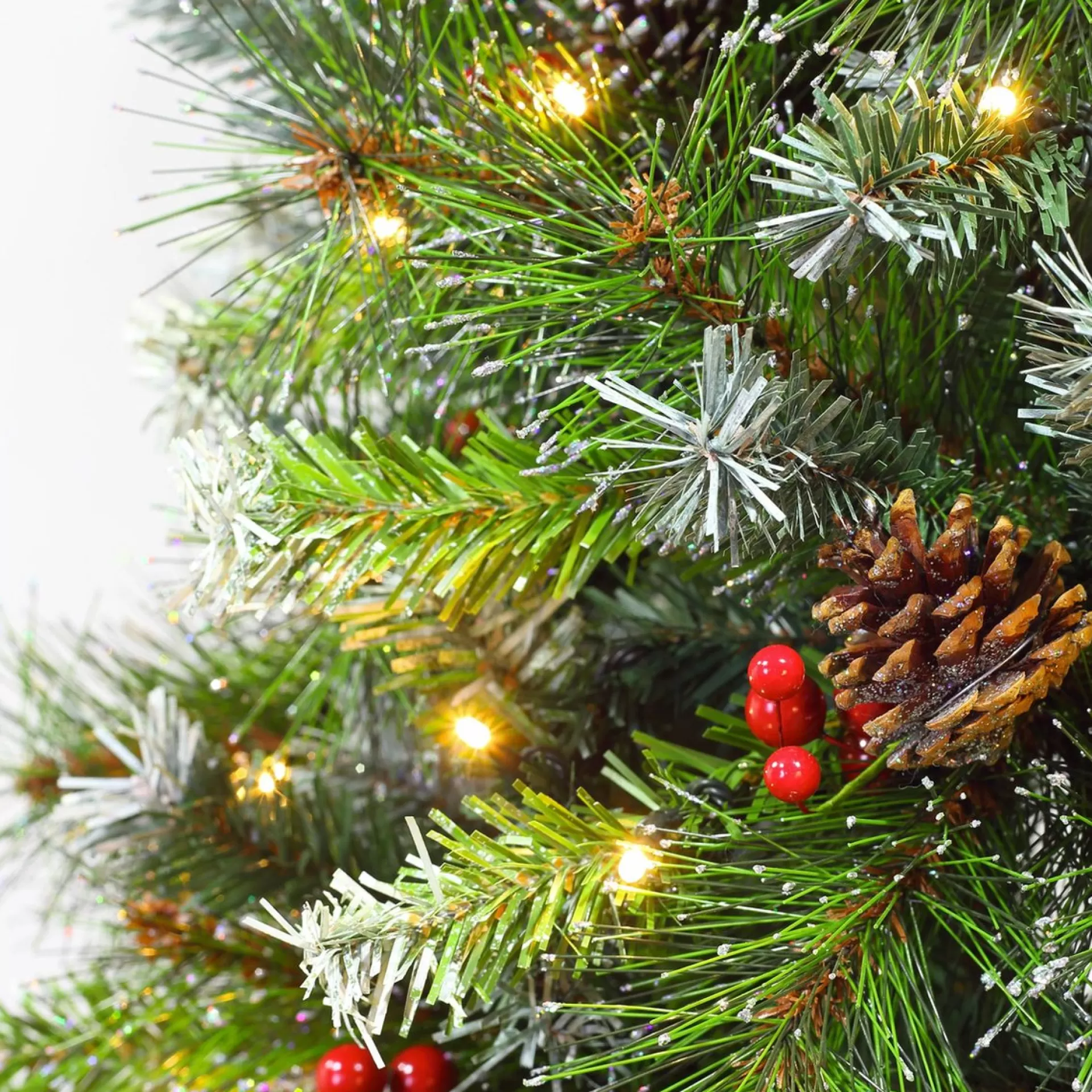 Aliceu0027s Garden Alice's Garden - Deluxe Kunstkerstboom Fringant | 240 Cm | Incl. Verlichting, Decoraties En Voet Store