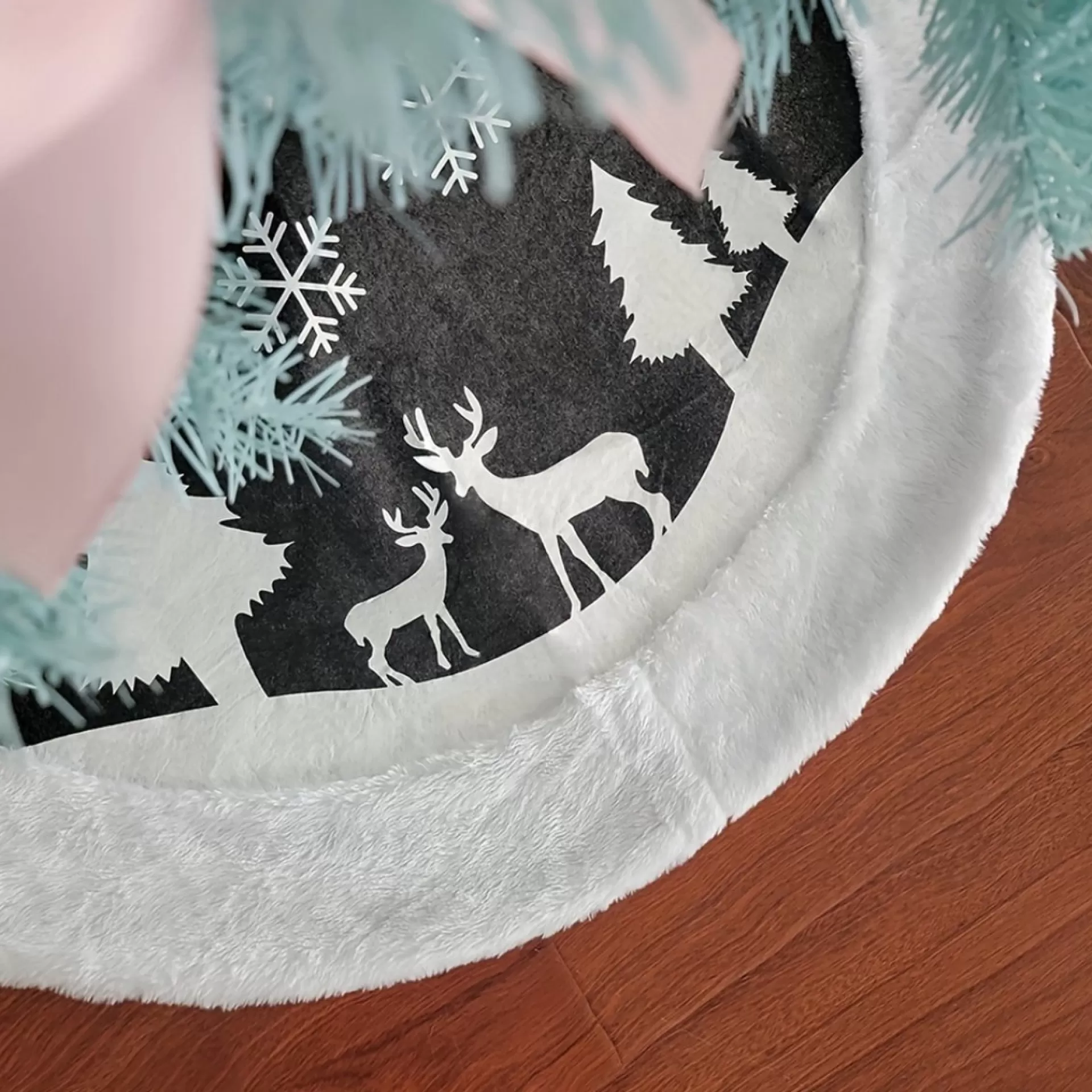 Arvona Kerstboomkleed - Kerstboom Kleed - Kerstboommat - Mat - Rok - Christmas Tree - Kerstversiering - Kerst - Feestdagen - 120Cm Fashion