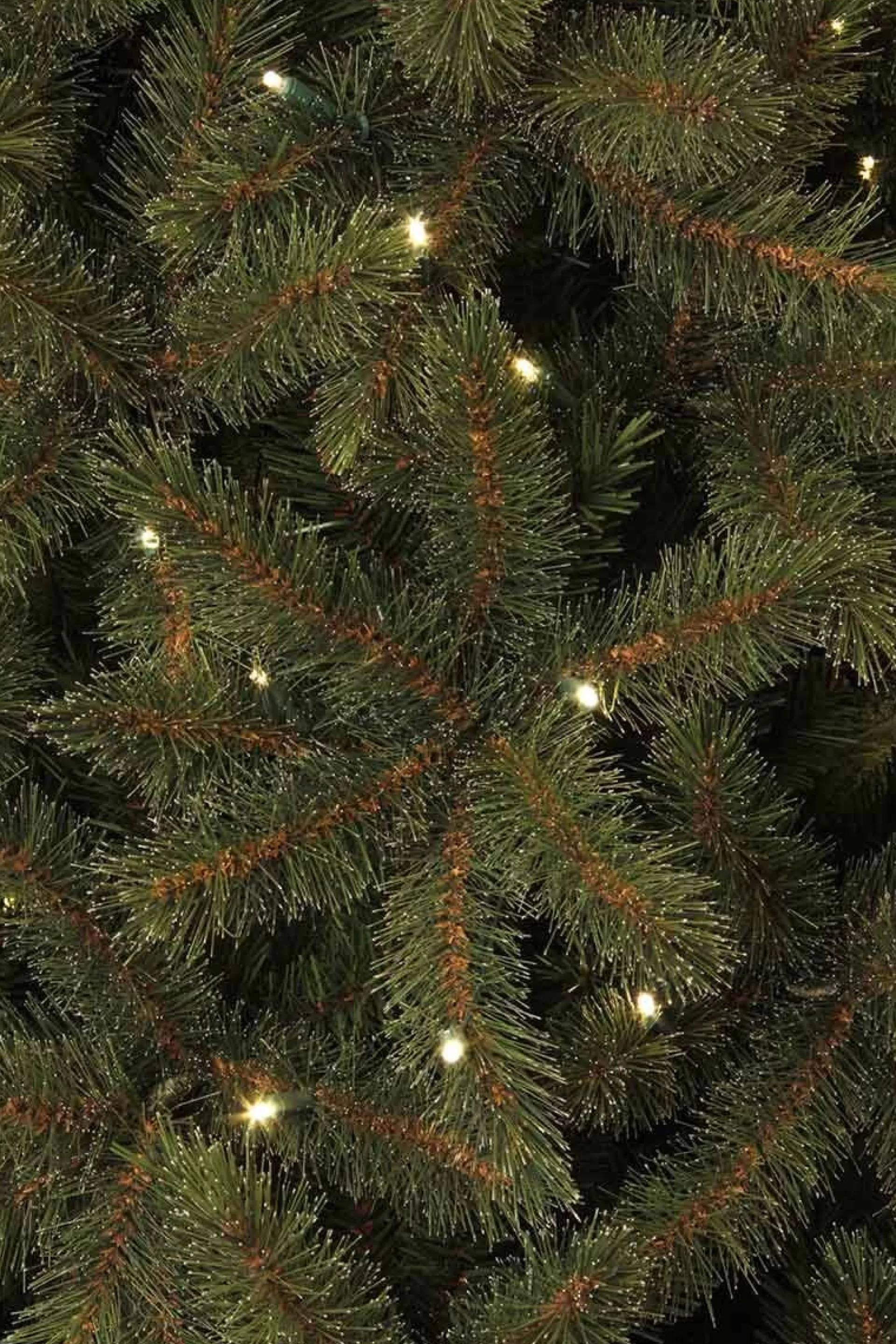 Black Box Finest Premium Kunstkerstboom - 320 Warmwitte Led Lampjes - H230 X O155 – Groen - Groen Sale