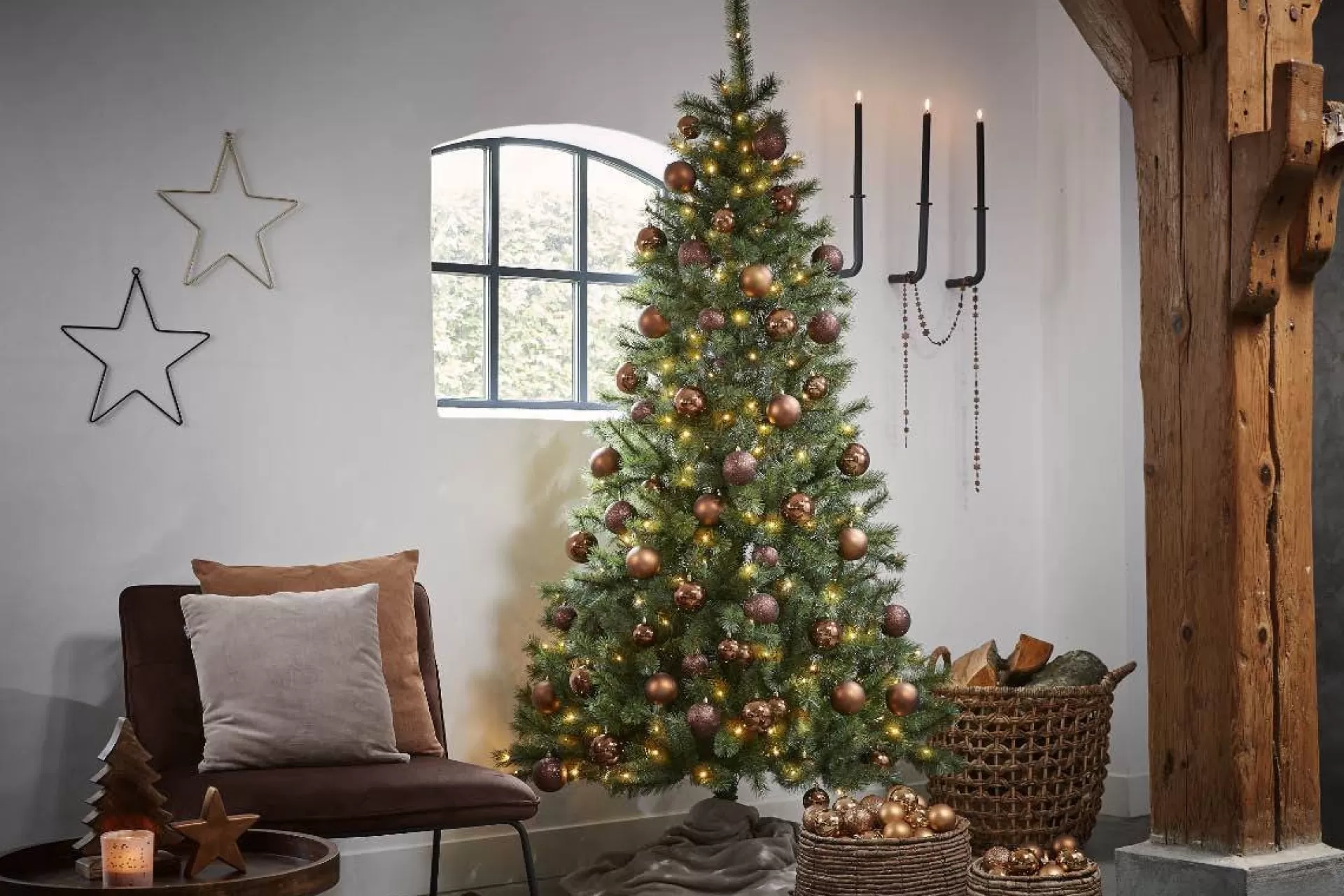 Black Box Finest Premium Kunstkerstboom - 320 Warmwitte Led Lampjes - H230 X O155 – Groen - Groen Sale