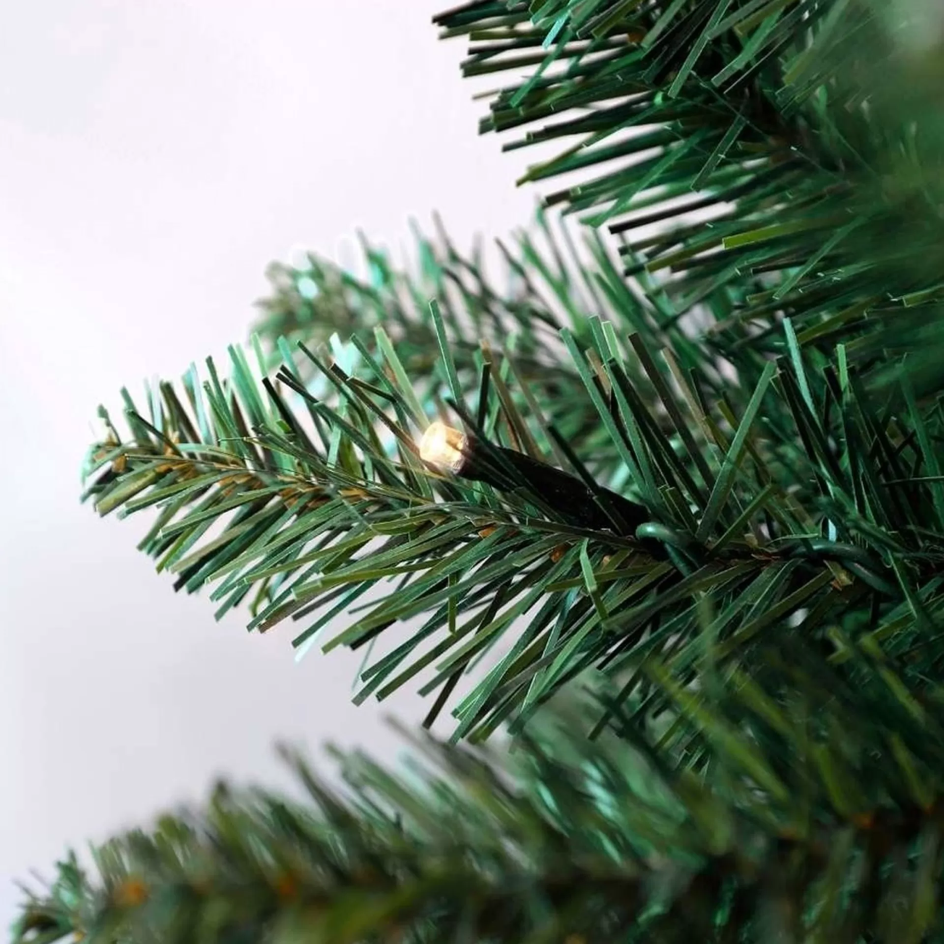 Black Box Trees Riverton Kunstkerstboom In Pot Met Led Verlichting - H90 X O58 Cm - Groen Cheap