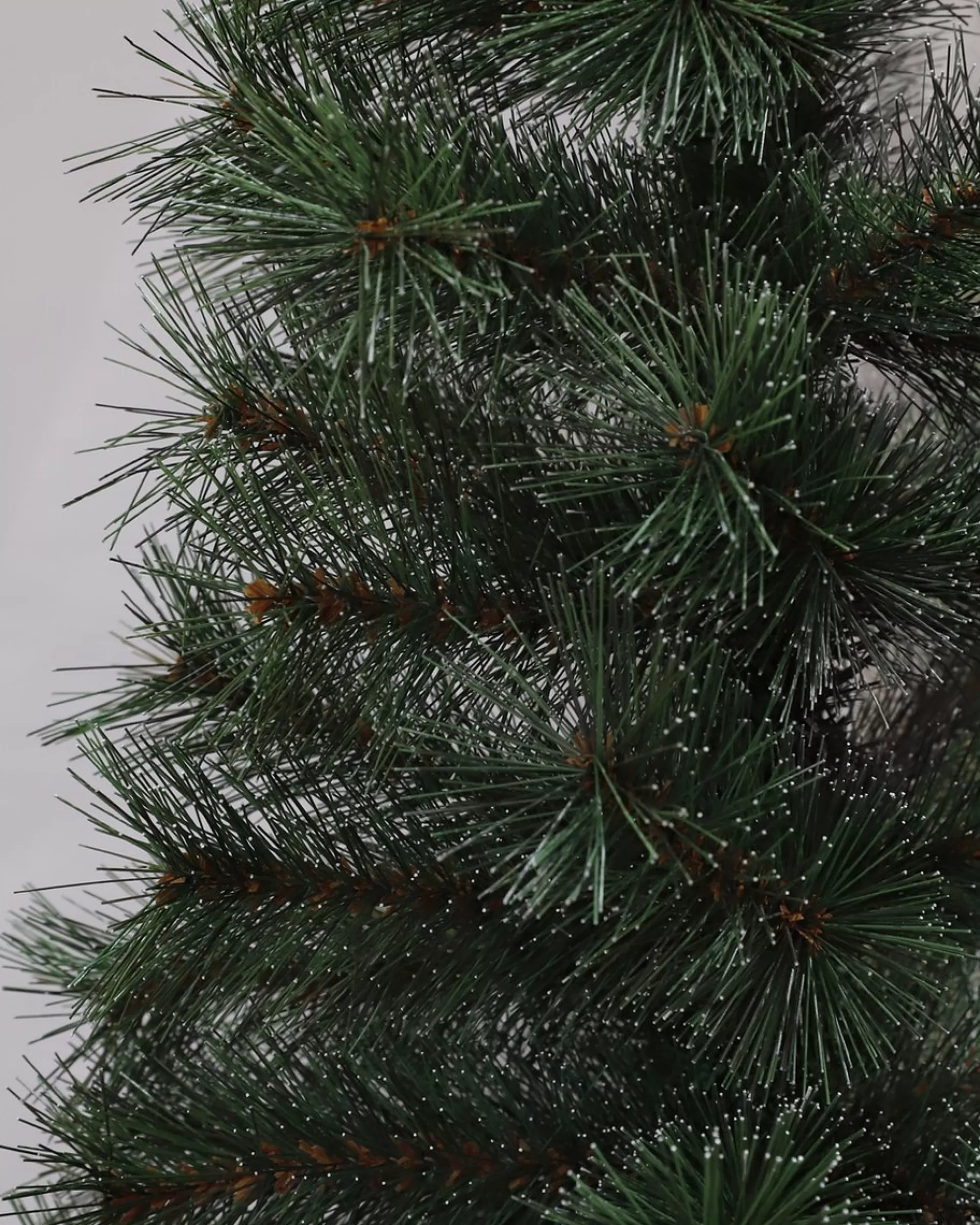 Black Box Trees Sotka Kunstkerstboom - H185 X O66 Cm - Groen Outlet