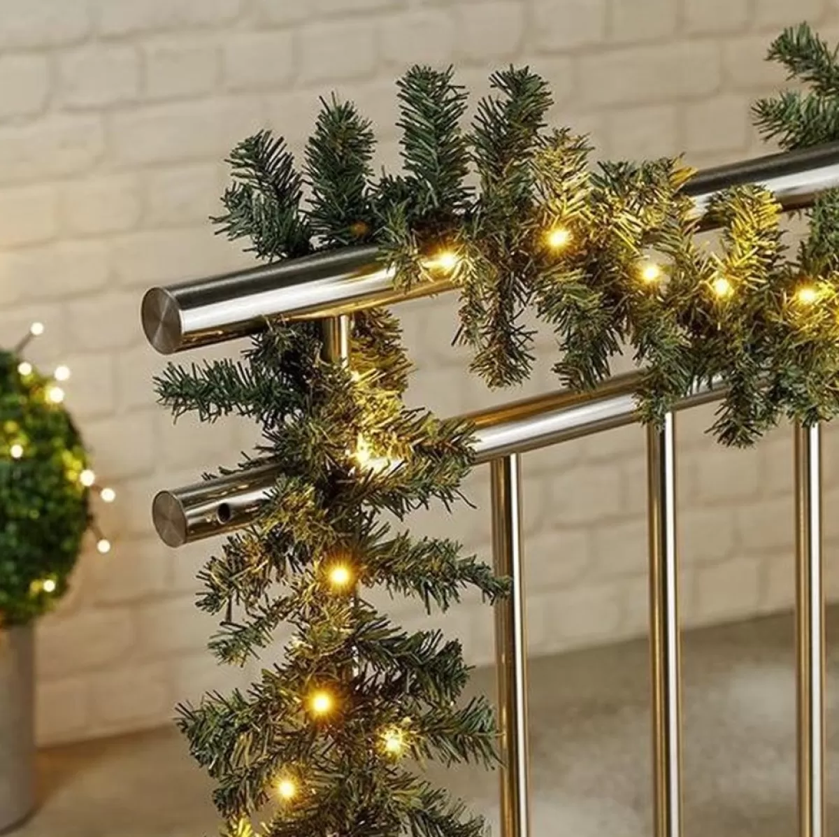 Hi Guirlandes>Dennenslingers / Dennen Guirlandes Groen Met Verlichting 270 X 20 Cm - Kerstslingers / Dennen Slingers