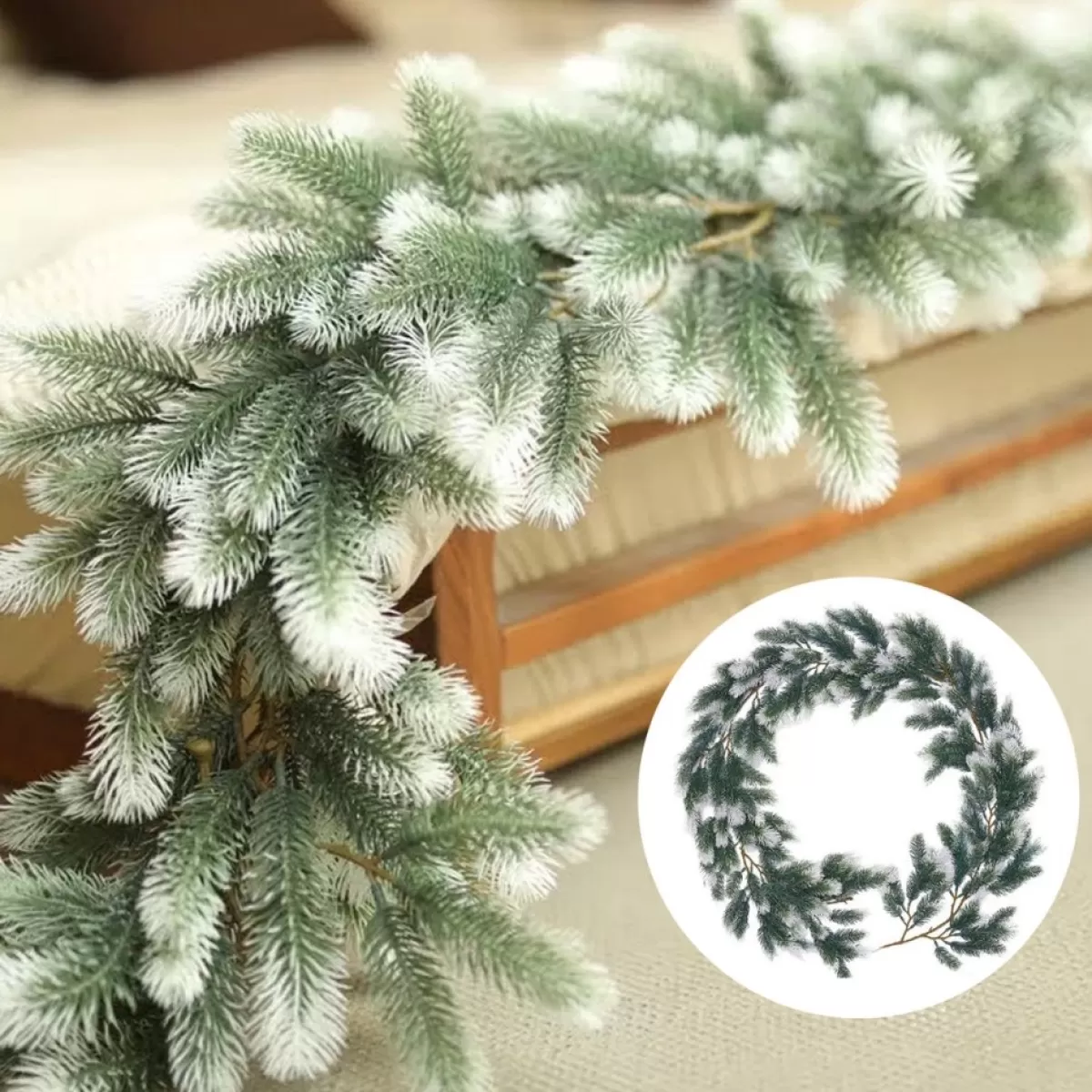 Trend24 Guirlandes>Guirlande - Kerst Guirlande - Kerstguirlande - Kerstslinger - Deurkrans - Dennenslinger - Kerstslinger - Dennentak - 180 Cm - Groen - Wit - 1 Stuk