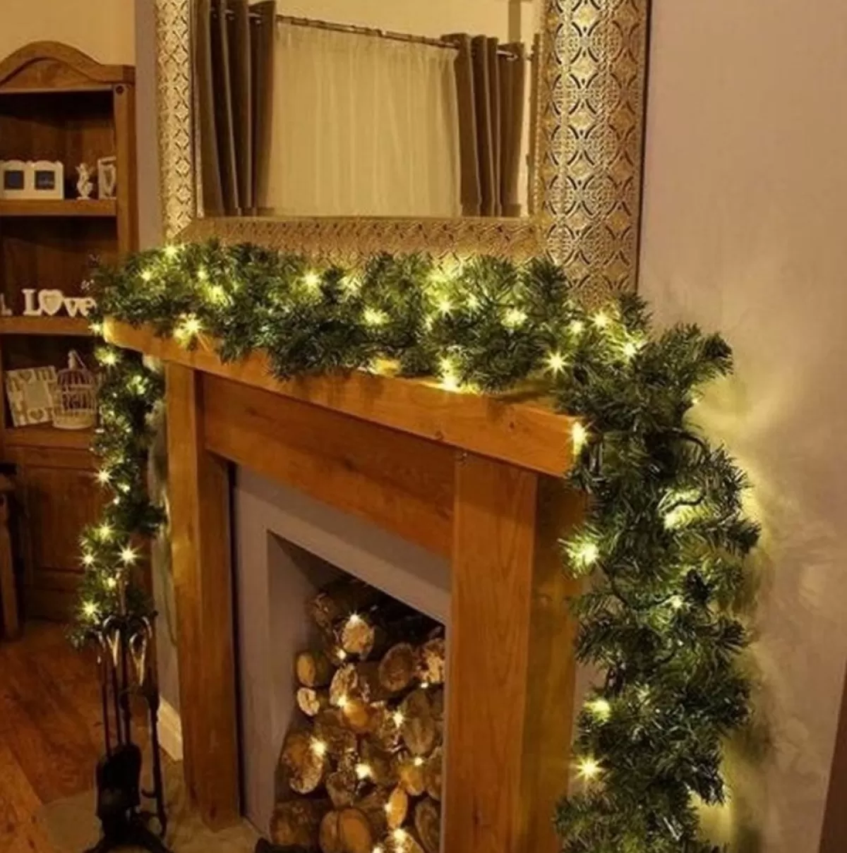 ChristmasGoodz Guirlandes>Guirlande Met Verlichting - Guirlande - Kerstguirlande - Kertversiering - Kerst - 2.7 Meter - 35 Lampjes - Netstroom