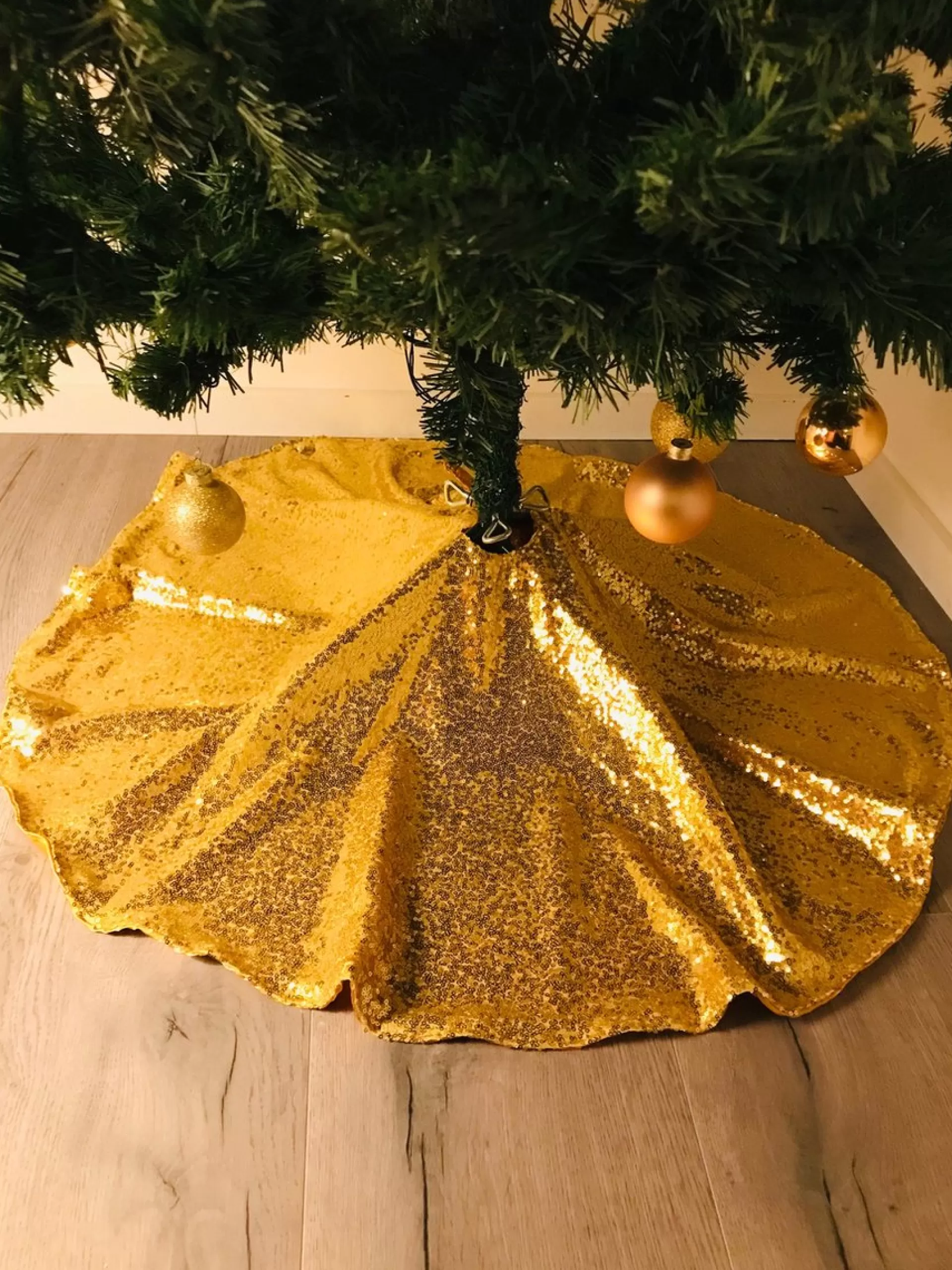 Gustiana ® Kerstboomrok - Kerstboomkleed - Met E Pailletten O120 Cm Flash Sale