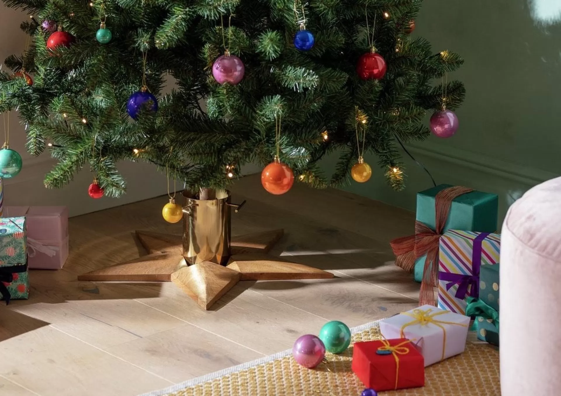 Habitat 52Cm Houten Kerstboomstandaard - Bruin Kerstboomvoet Binnen En Buiten. Clearance