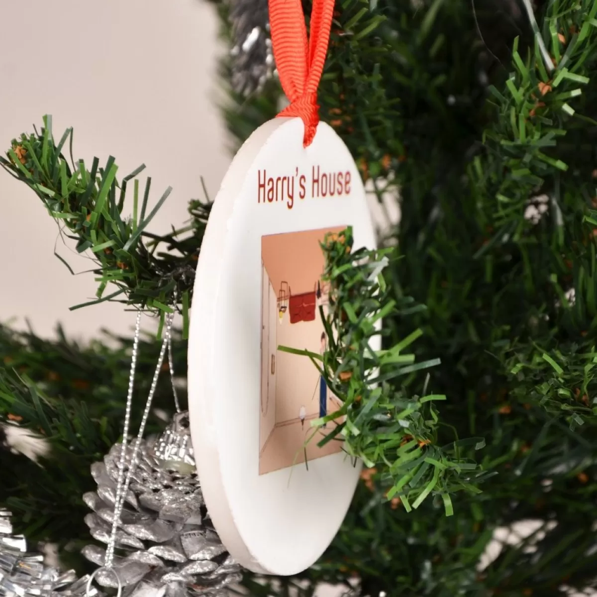 Merkloos Kersthanger>Harry House Christmas Ornament - Ceramic Ornament - Merry Christmas -Kerstversieringen - Kerstcadeaus - Kersthanger - White