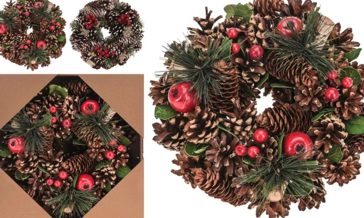 home style Kerstkransen>Homestyle Krans Met Dennenappels - Kerstversiering - 27X27X9 Cm