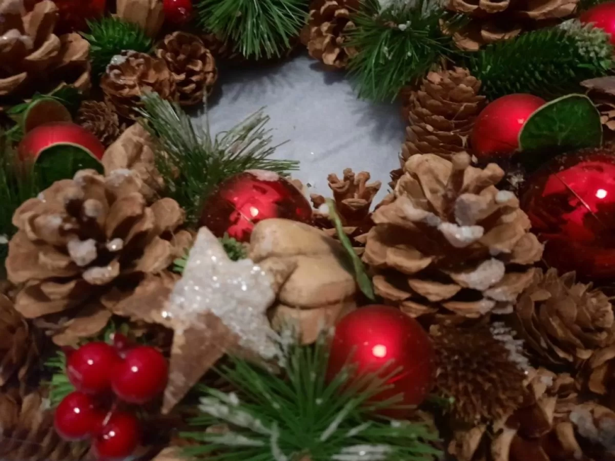KIESHOP Kerstkransen>Kerst Krans O 35 Cm Met Decoratie | Sterren, Dennenappels, Besjes, Kerstballen, Sneeuw En Kerstgroen