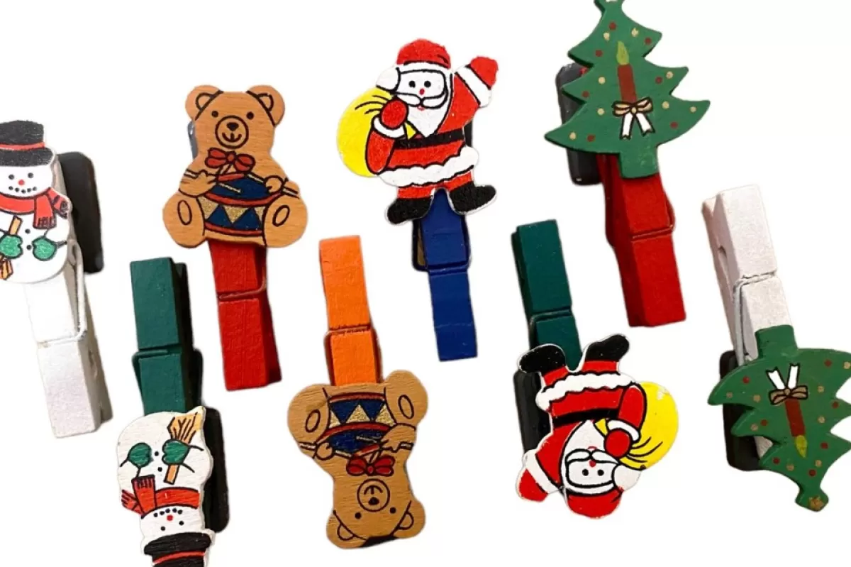 gelukisgoedkoop Kersthanger>Kerst Magneet Knijpers 8 Stuks, Kerstman, Sneeuwpop, Beertje, Kerstboom