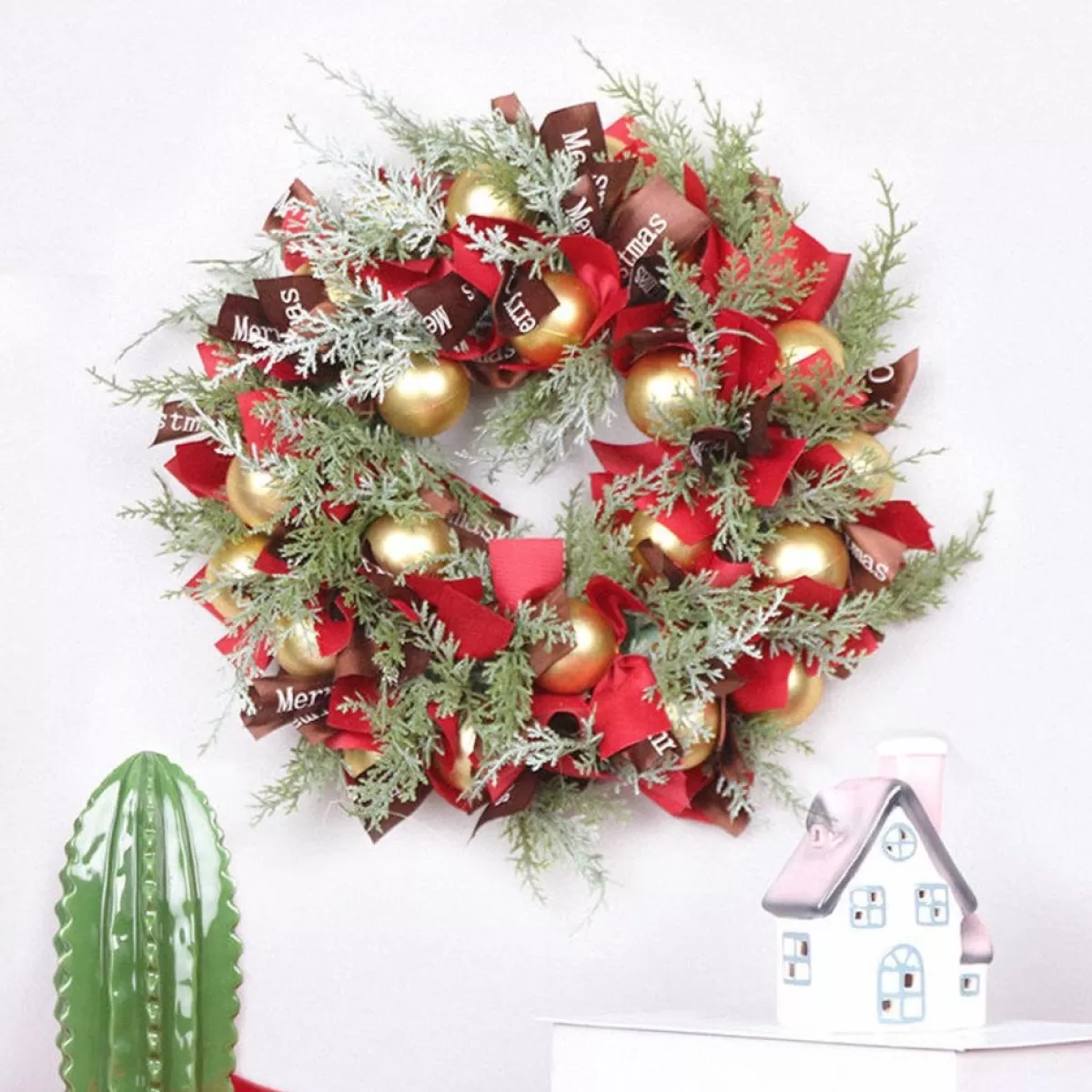 VentilatorBest Kerstkransen>Kerstkrans 45Cm - Verguldekleur Kerstballen Met Oudrood En Bruinelint - Kerstdecoratie - Kerstmis - Kunststof