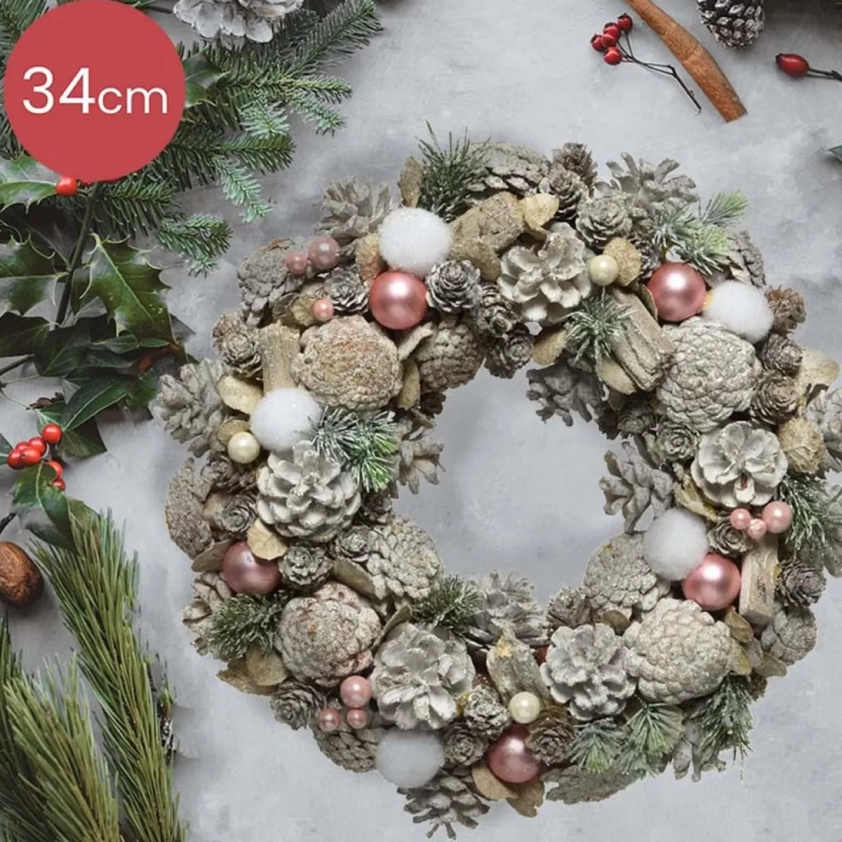 Decoris Kerstkransen>Kerstkrans/Dennenkrans White Wash Met Sneeuw En Versiering 34 Cm - Dennenkransen/Deurkransen Kerstversiering