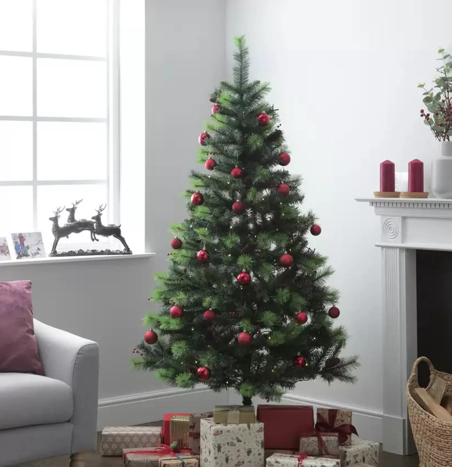 Argos Kunstkerstboom 6Ft Versierd Met Traditionele Dennenappels En Rustieke Bessen | 180 X 100Cm Fashion