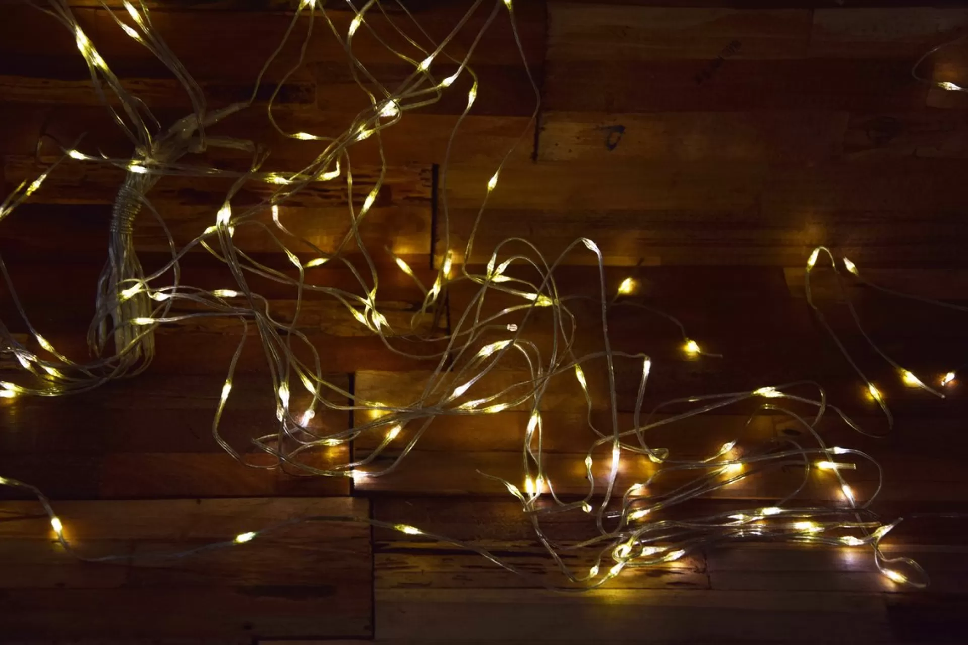 discountershop Lichtgordijn | Lichtvorhang | Extra Warm Wit | +8 Functies | 3.6W | Gordijnverlichting 400 Led | 190X200 Cm Hot
