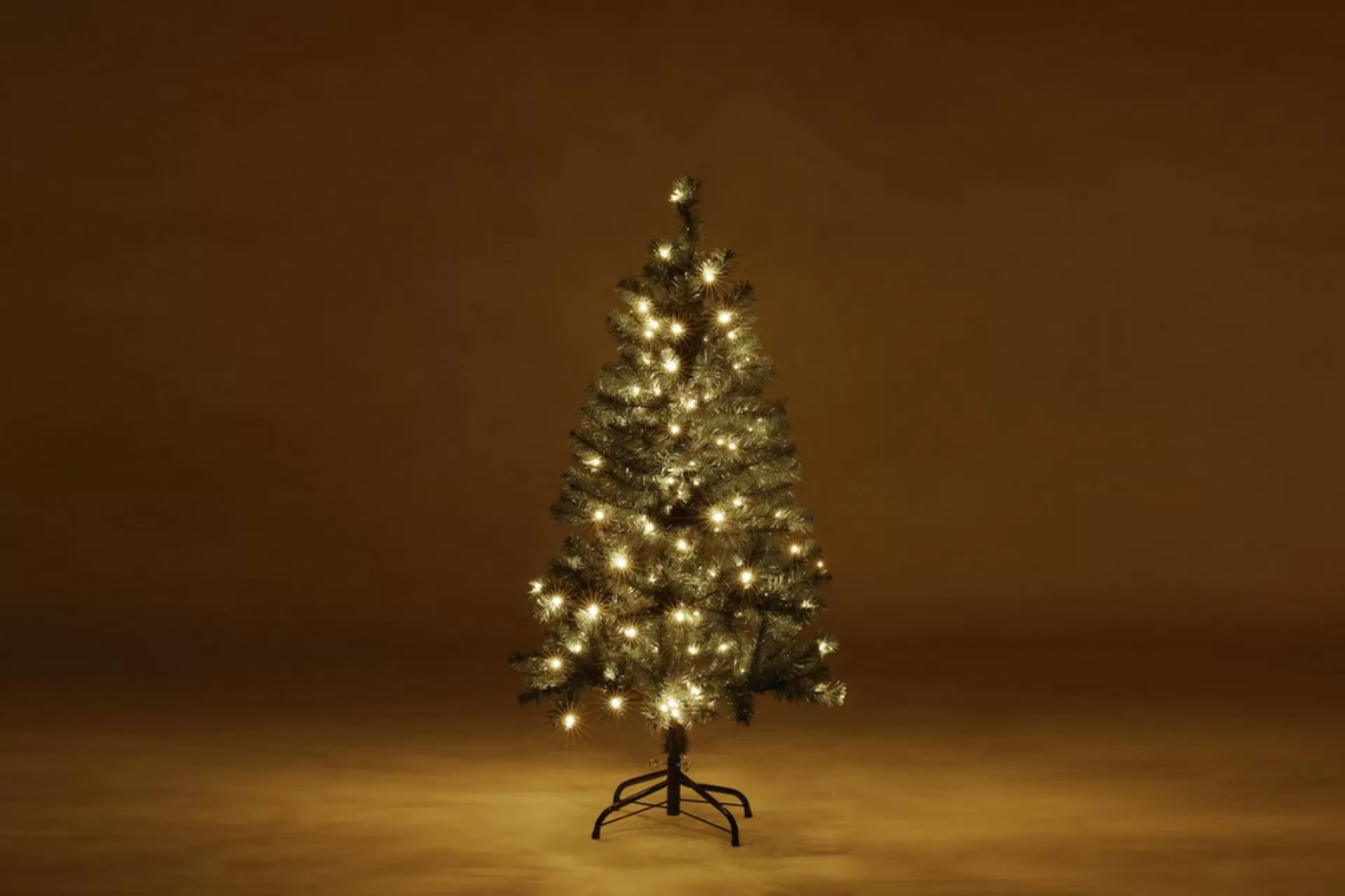 Lifa-Living Lifa Living - Kunstkerstboom - Met Verlichting - 120 Led Lampjes - 120 Cm - Aanloopsnoer 5 Meter - Groen Cheap