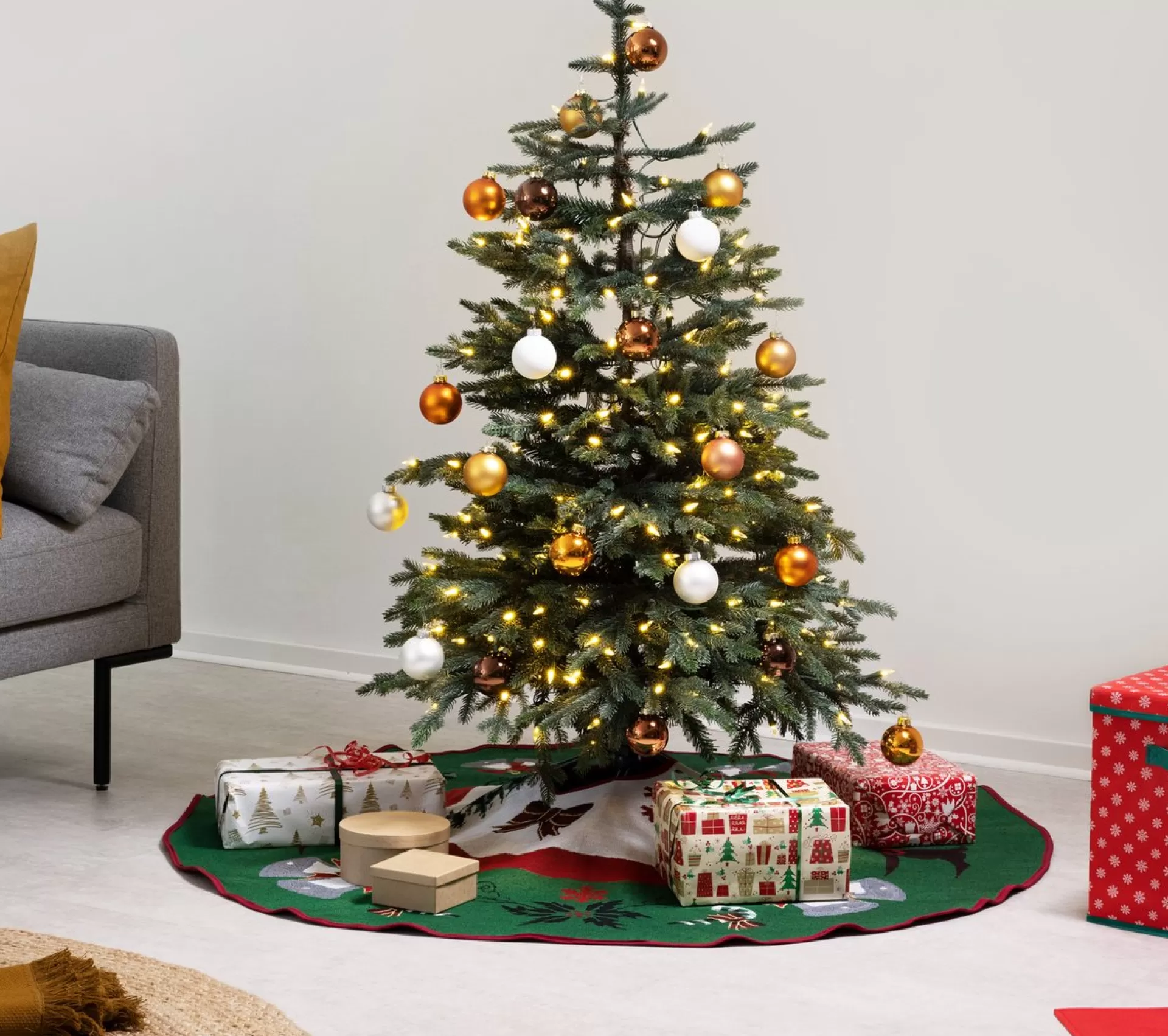 Navaris Decoratief Kerstboom Vloerkleed Vloerbeschermer - Beschermt De Vloer En Verstopt Bekabeling Van Lampjes - Kerstrok In Groen/Wit/Rood Cheap
