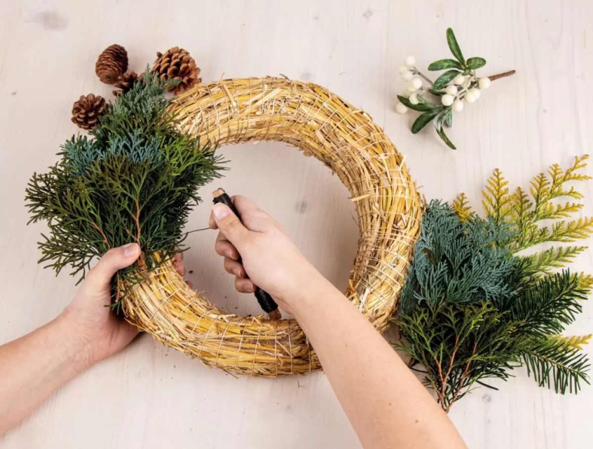Rayher hobby materialen Kerstkransen>Rayher Krans - Van Stro - 40 X 6,5 Cm - Deurkrans - Kerstkrans