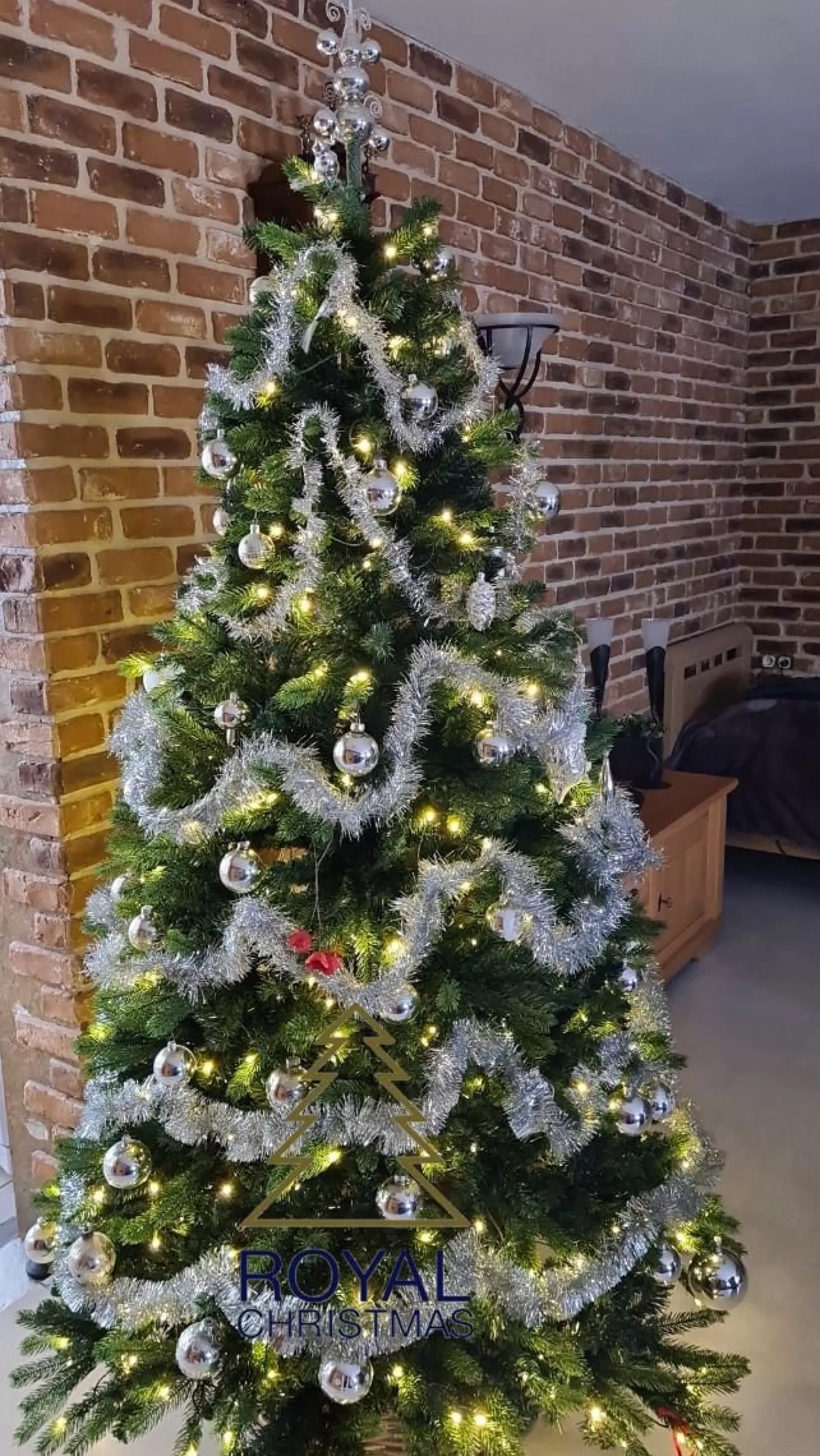 Royal Christmas - Kunstkerstboom - Bogota Pe / Pvc Smart - 400 Led Lampjes - 210 Cm - 1687 Takken - Groen Online