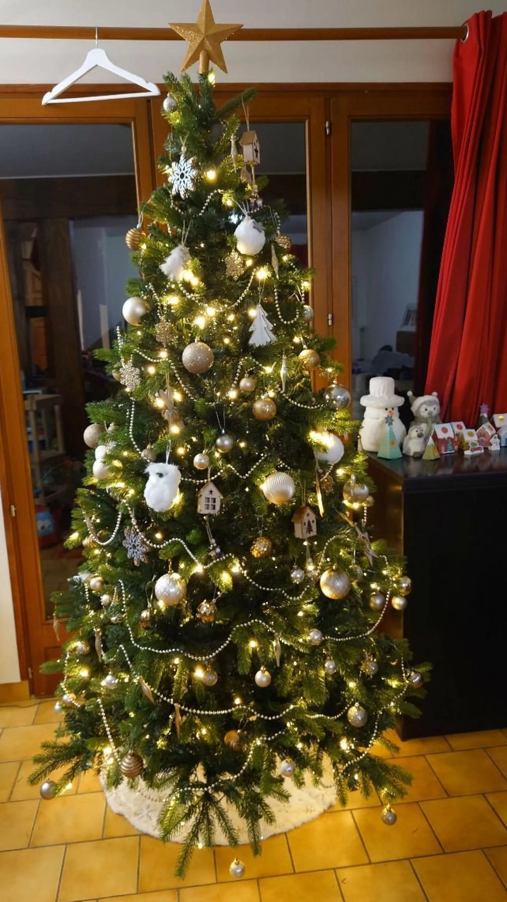 Royal Christmas - Kunstkerstboom - Bogota Pe / Pvc Smart - 400 Led Lampjes - 210 Cm - 1687 Takken - Groen Online