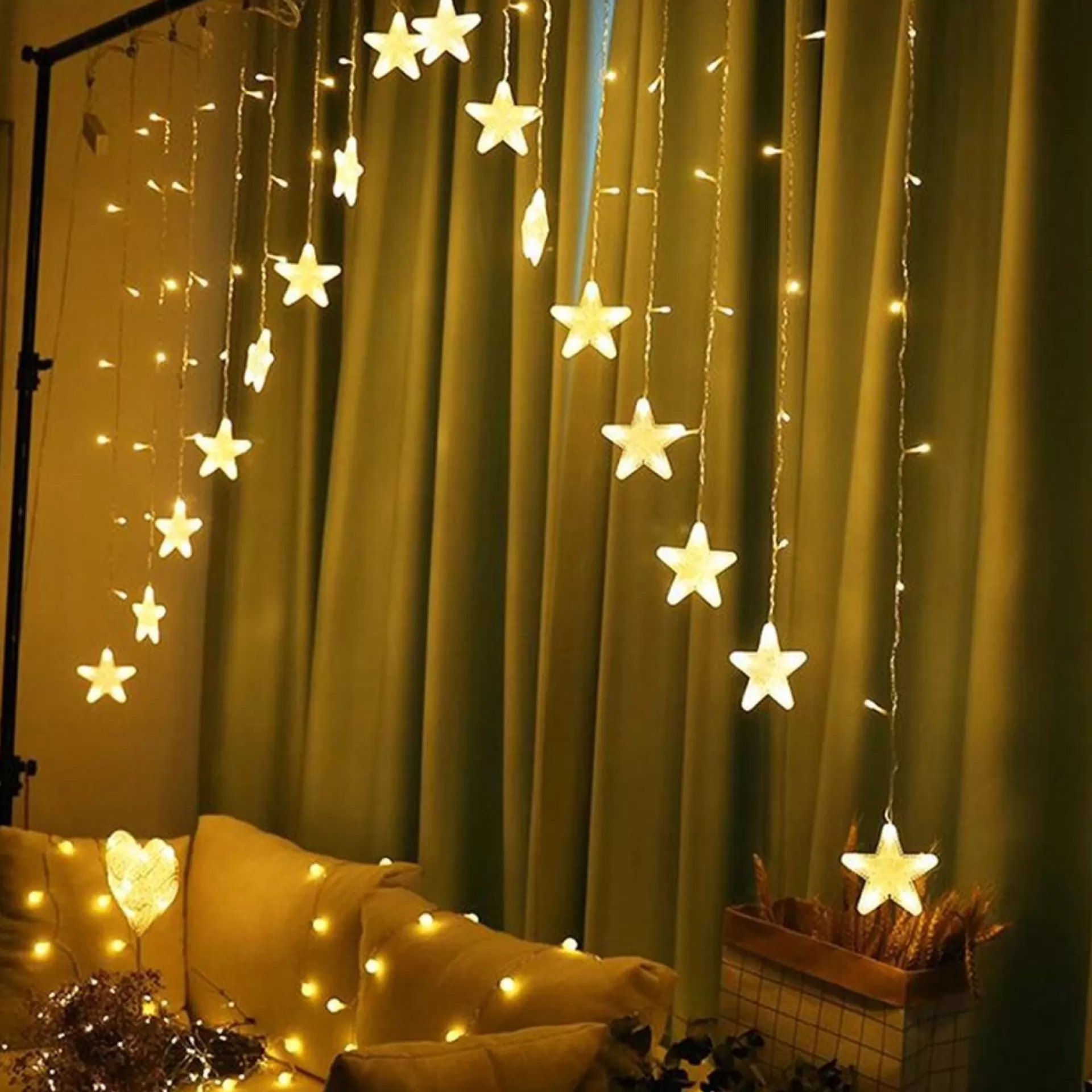 Xd Xtreme Sterrengordijn - Kerstverlichting - V-Shape Pyramide - Energiebesparend - 3 Meter - Lichtgordijn - Kerst - Warm Wit - 8 Lichteffecten - Voor Binnen - Veilige Kerstverlichting - Lichtsnoer - Xd Xtreme Cheap