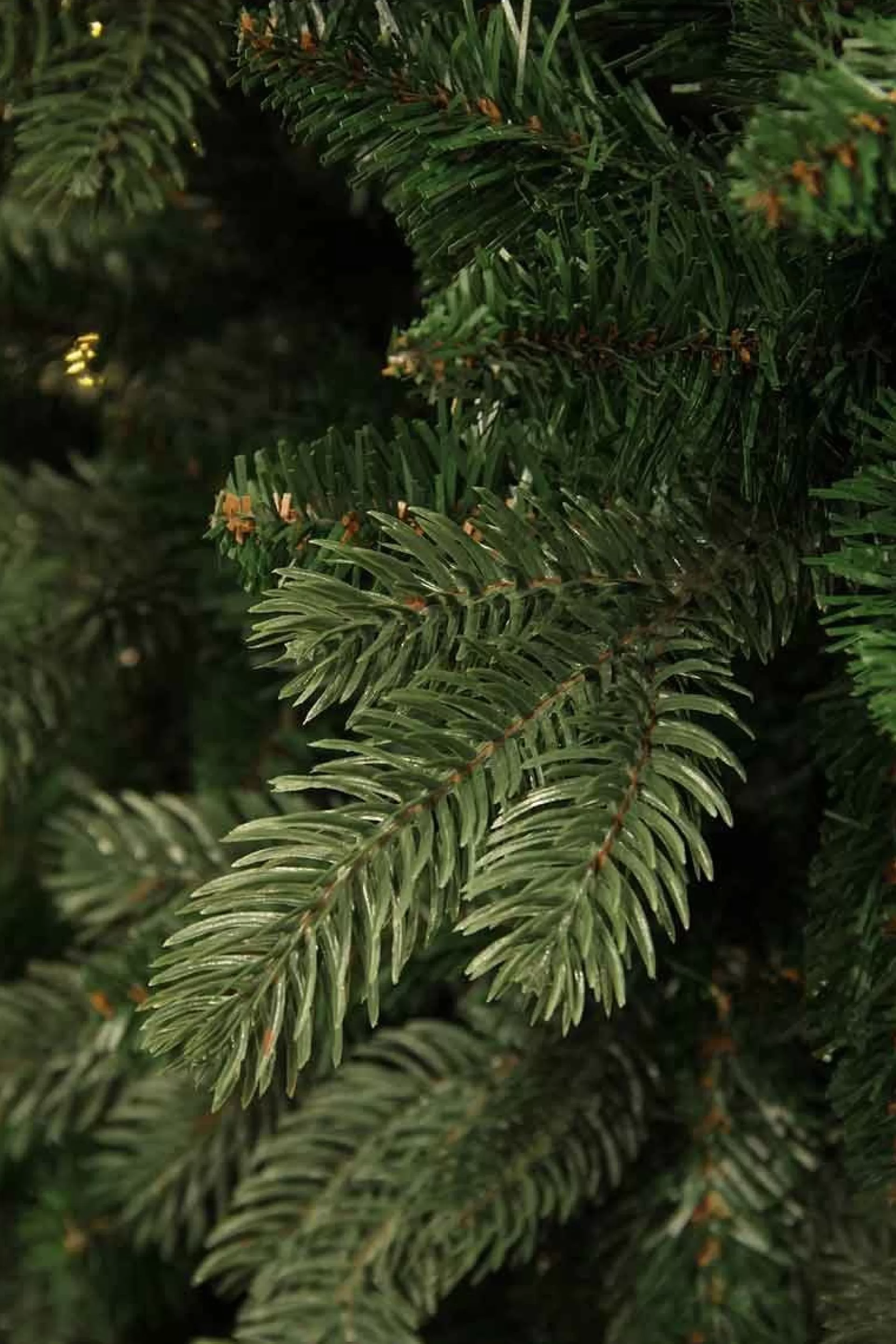 Triumph Tree Halve Kunstkerstboom Emerald Pine Maat In Cm: 215 X 114 Groen - Groen Best